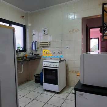 Apartamento em Praia Grande, bairro Guilhermina
