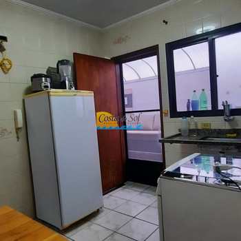 Apartamento em Praia Grande, bairro Guilhermina