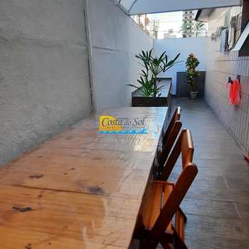 Apartamento em Praia Grande, bairro Guilhermina