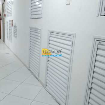 Apartamento em Praia Grande, bairro Guilhermina