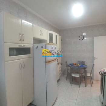 Apartamento em Praia Grande, bairro Guilhermina
