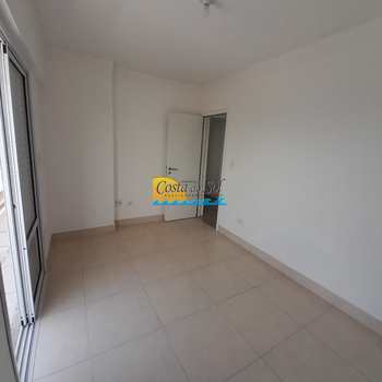 Apartamento em Praia Grande, bairro Guilhermina