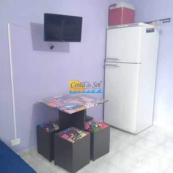 Kitnet em Praia Grande, bairro Canto do Forte
