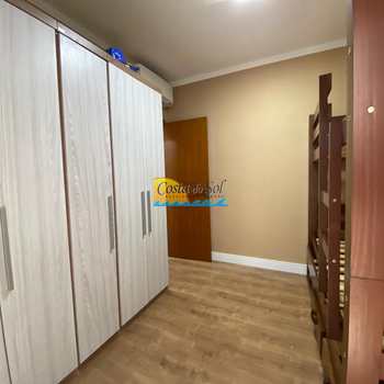 Apartamento em Praia Grande, bairro Guilhermina