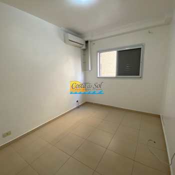 Apartamento em Praia Grande, bairro Canto do Forte