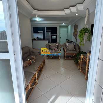 Apartamento em Praia Grande, bairro Guilhermina