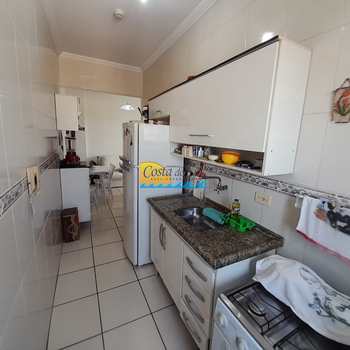 Apartamento em Praia Grande, bairro Boqueirão