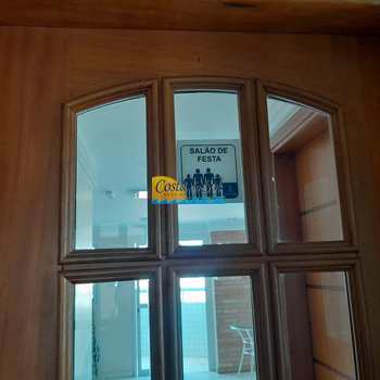 Apartamento em Praia Grande, bairro Boqueirão