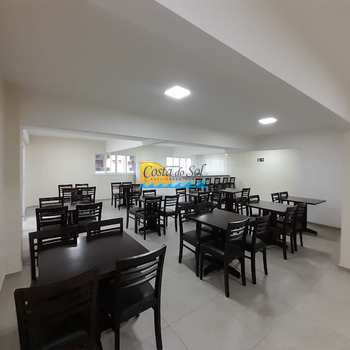 Apartamento em Praia Grande, bairro Guilhermina