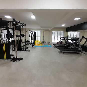 Apartamento em Praia Grande, bairro Guilhermina