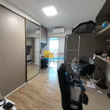 Apartamento em Praia Grande, bairro Guilhermina