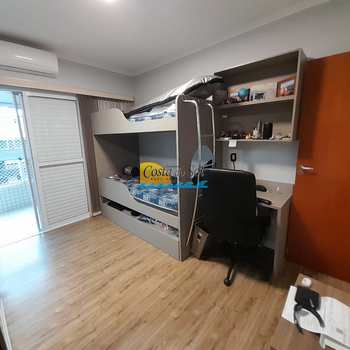 Apartamento em Praia Grande, bairro Guilhermina