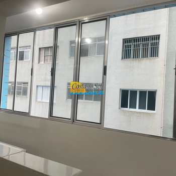 Apartamento em Praia Grande, bairro Boqueirão
