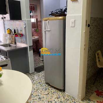 Kitnet em Praia Grande, bairro Guilhermina