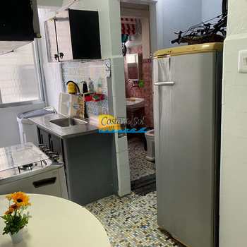 Kitnet em Praia Grande, bairro Guilhermina