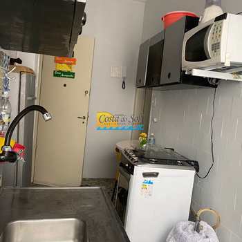 Kitnet em Praia Grande, bairro Guilhermina