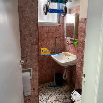 Kitnet em Praia Grande, bairro Guilhermina