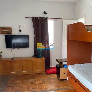 Kitnet em Praia Grande, bairro Guilhermina