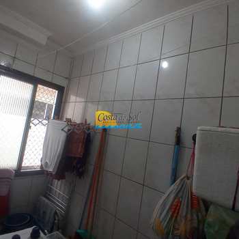 Apartamento em Praia Grande, bairro Guilhermina