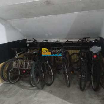 Apartamento em Praia Grande, bairro Guilhermina
