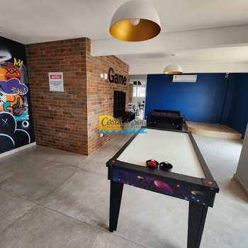 Apartamento em Praia Grande, bairro Guilhermina