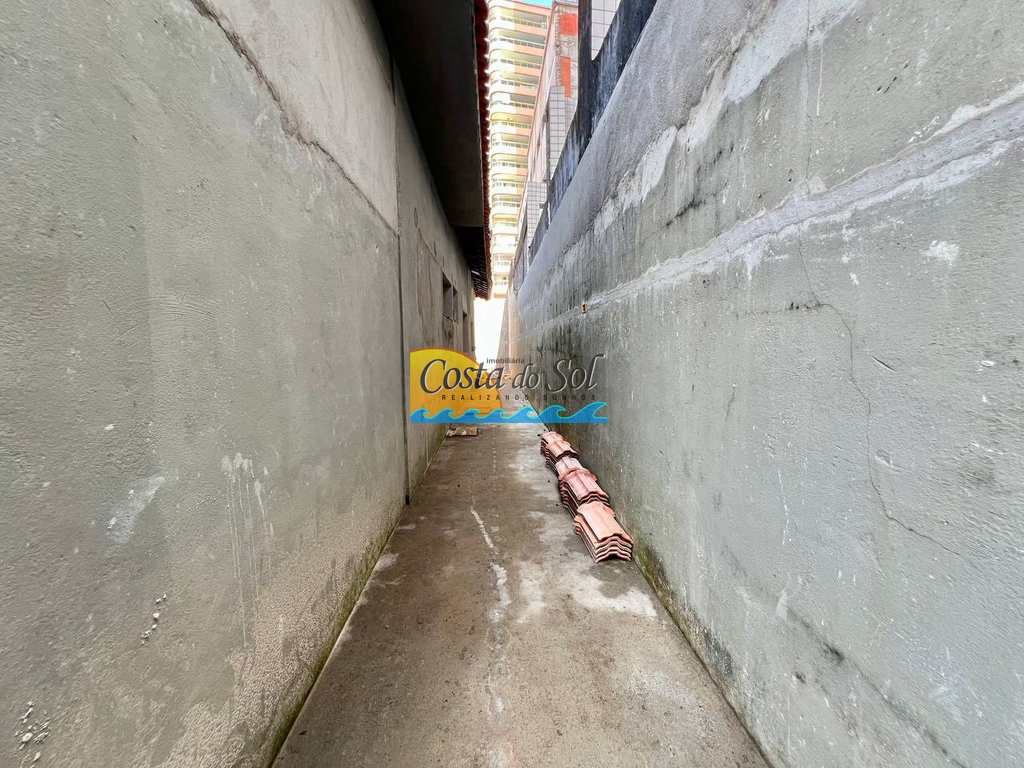 Casa em Praia Grande, no bairro Aviação