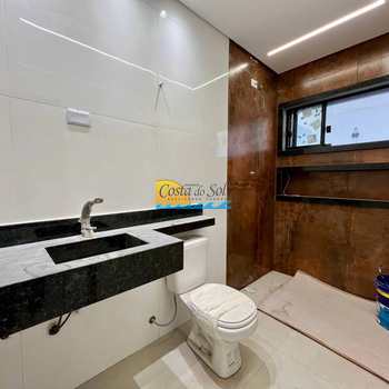 Casa em Praia Grande, bairro Ocian