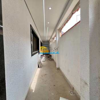 Casa em Praia Grande, bairro Ocian
