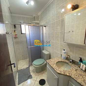 Apartamento em Praia Grande, bairro Guilhermina