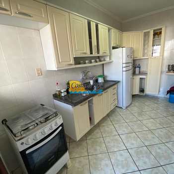 Apartamento em Praia Grande, bairro Guilhermina