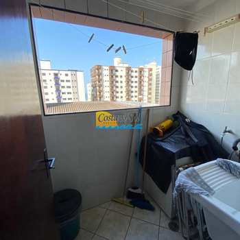 Apartamento em Praia Grande, bairro Guilhermina