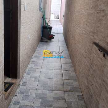 Casa em Praia Grande, bairro Esmeralda