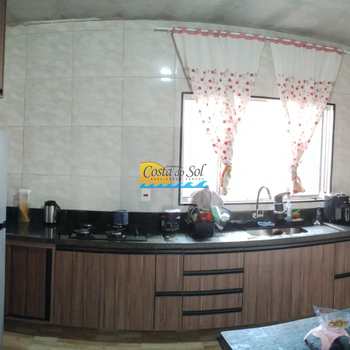 Casa em Praia Grande, bairro Esmeralda