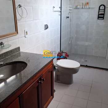 Apartamento em Praia Grande, bairro Guilhermina