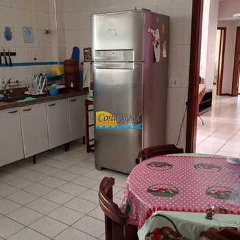 Apartamento em Praia Grande, bairro Guilhermina