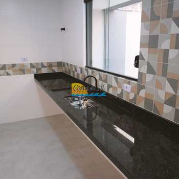 Sobrado em Praia Grande, bairro Mirim