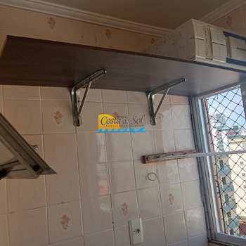Apartamento em Praia Grande, bairro Boqueirão