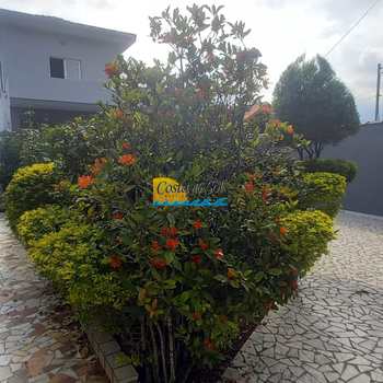 Sobrado em Praia Grande, bairro Mirim