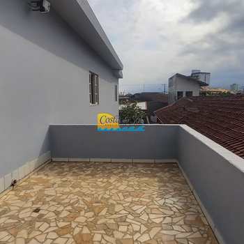 Sobrado em Praia Grande, bairro Mirim