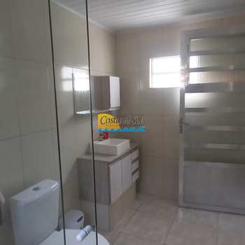 Sobrado em Praia Grande, bairro Mirim