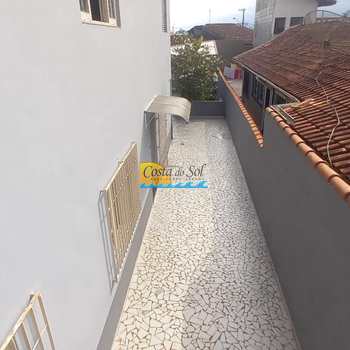 Sobrado em Praia Grande, bairro Mirim