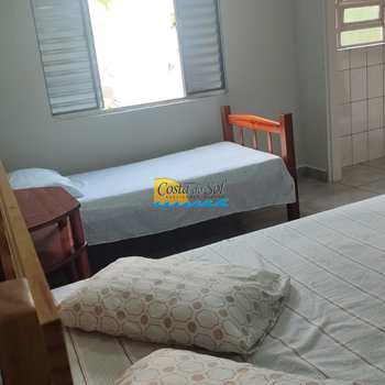 Sobrado em Praia Grande, bairro Mirim