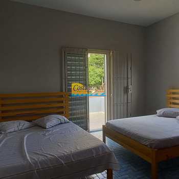 Sobrado em Praia Grande, bairro Mirim