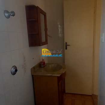 Sobrado em Praia Grande, bairro Mirim