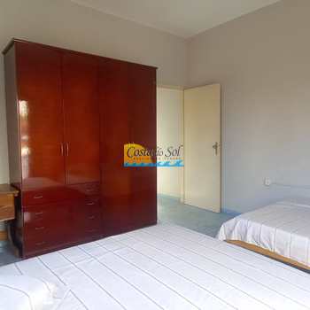Sobrado em Praia Grande, bairro Mirim