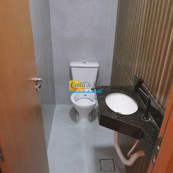 Sobrado de Condomínio em Praia Grande, bairro Mirim