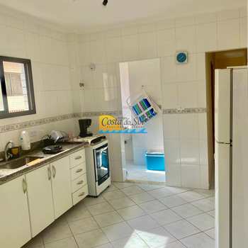 Apartamento em Praia Grande, bairro Guilhermina