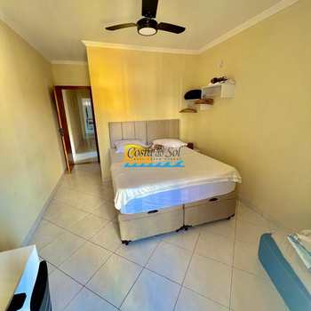 Apartamento em Praia Grande, bairro Guilhermina