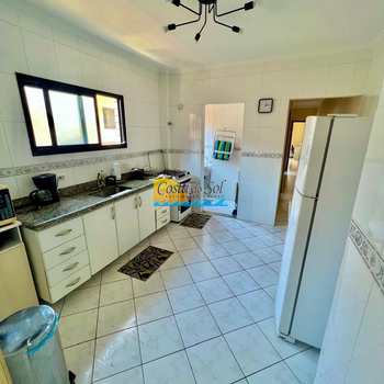 Apartamento em Praia Grande, bairro Guilhermina