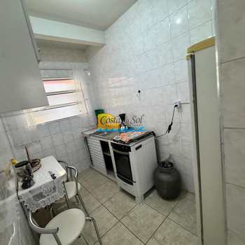 Kitnet em Praia Grande, bairro Guilhermina
